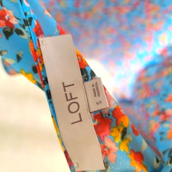 Loft V-neck short sleeve shirt - Picture 4 of 4